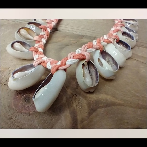 Mia Collection Sea Shell Necklace - Approximately 11"-12" Length-NWT - Picture 7 of 9